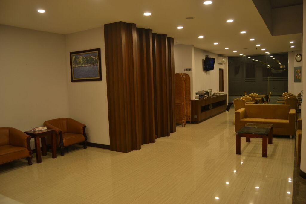 Медан: J Hotel Medan