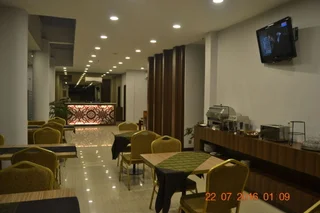 Медан: J Hotel Medan
