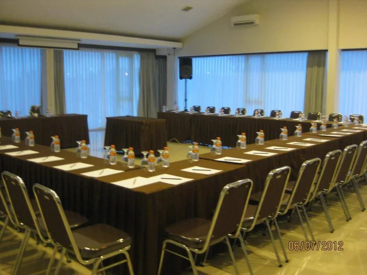 Бандунг: OYO Flagship 3753 Cassa Dua Hotel