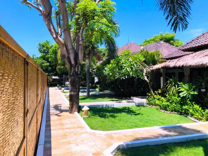 Гили Траванган: Samba Villas