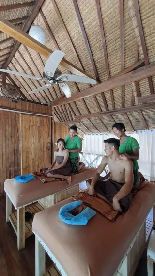 Гили Траванган: Samba Villas