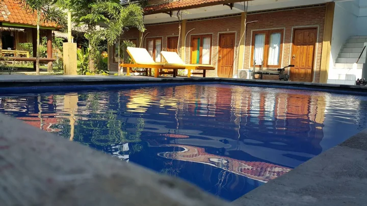 Мангсит: Baleku Senggigi