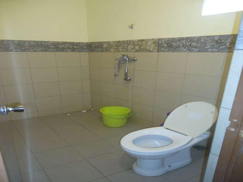 Маланг: Adel Guest House