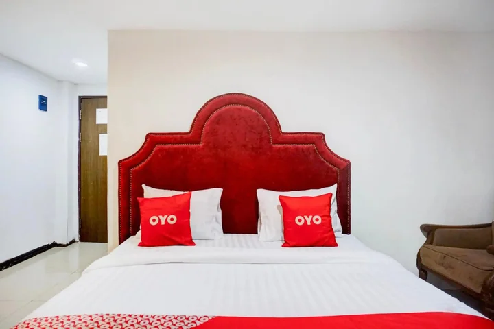Медан: OYO 2574 Z Suites Hotel