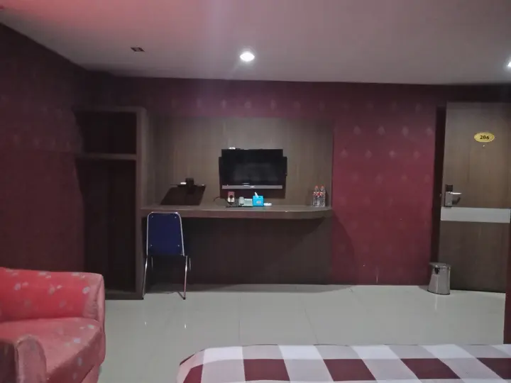 Медан: OYO 2574 Z Suites Hotel
