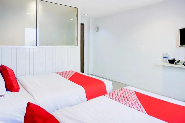 Медан: OYO 2574 Z Suites Hotel
