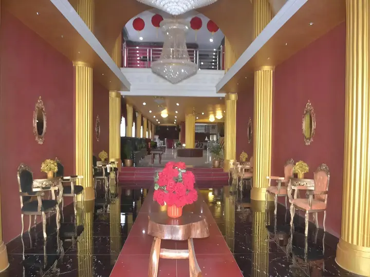 Медан: OYO 2574 Z Suites Hotel
