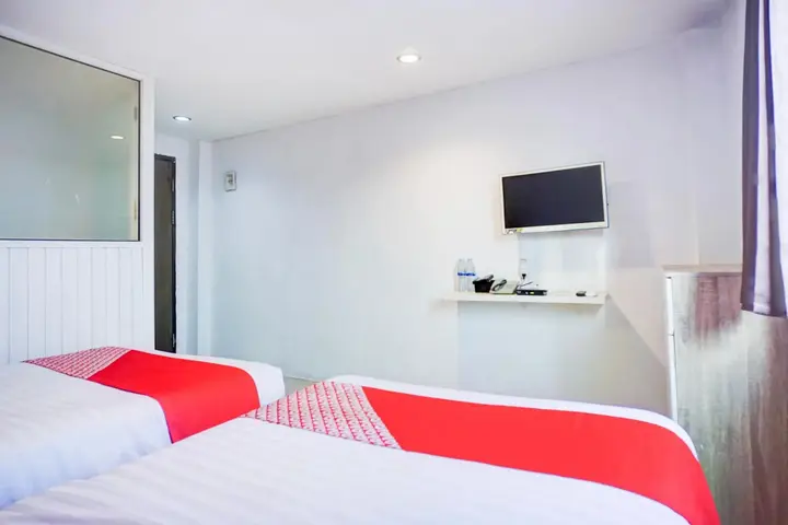 Медан: OYO 2574 Z Suites Hotel