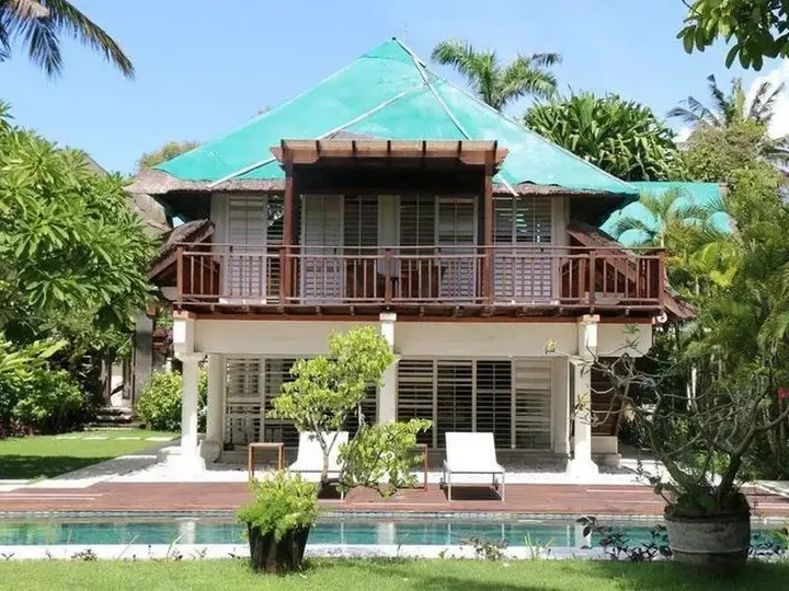 Джимбаран: Exotic Beach Villa Alamanda