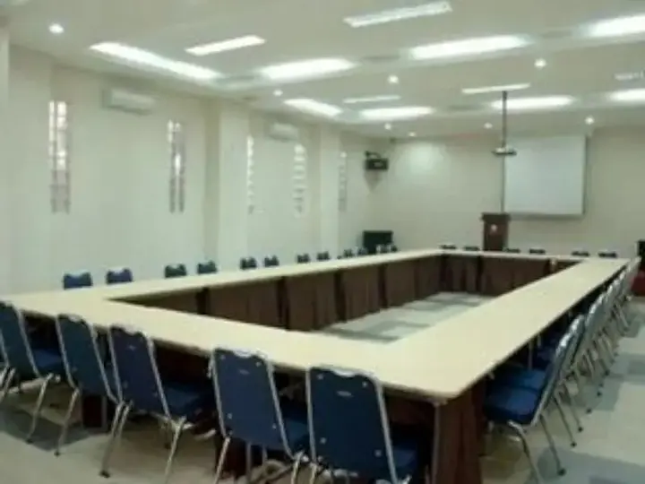 Медан: Palace Inn