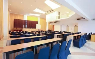 Чиребон: Hotel Apita Cirebon