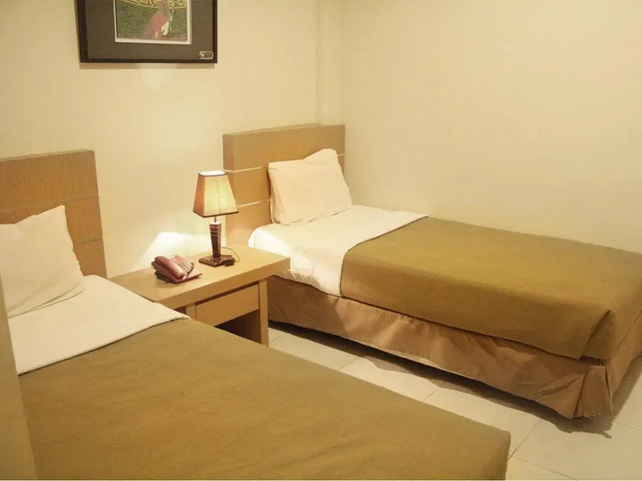 Сурабая: DPT 33 Budget Hotel