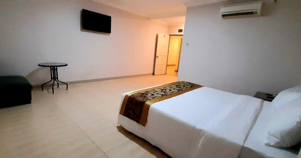 Батам: The Music Hotel