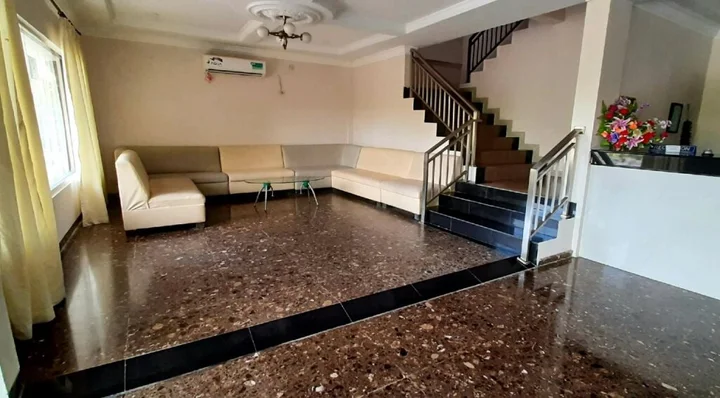 Батам: The Music Hotel