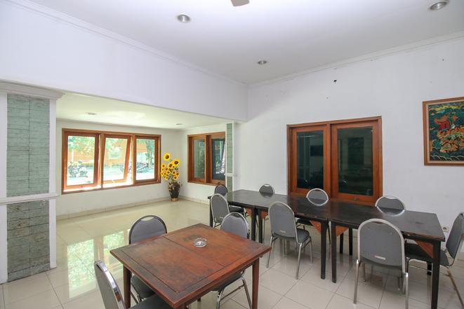 Суракарта: Hotel Sanashtri