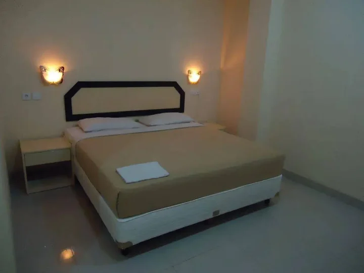 Таракан: Hotel Makmur