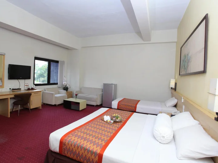 Депок: Gadjah Mada University Club