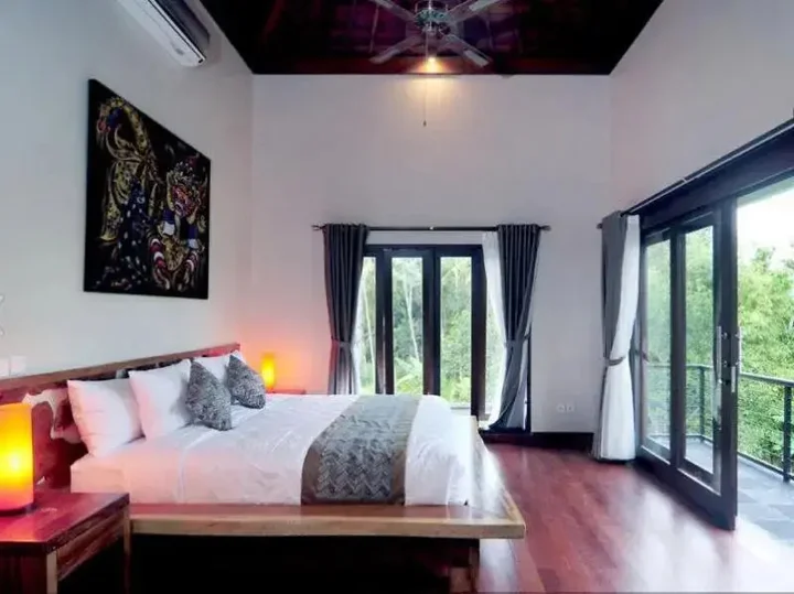 Переренан: Villa Sanga