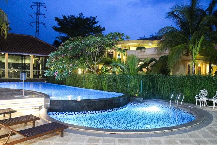 Тангеранг: Narita Classic Hotel