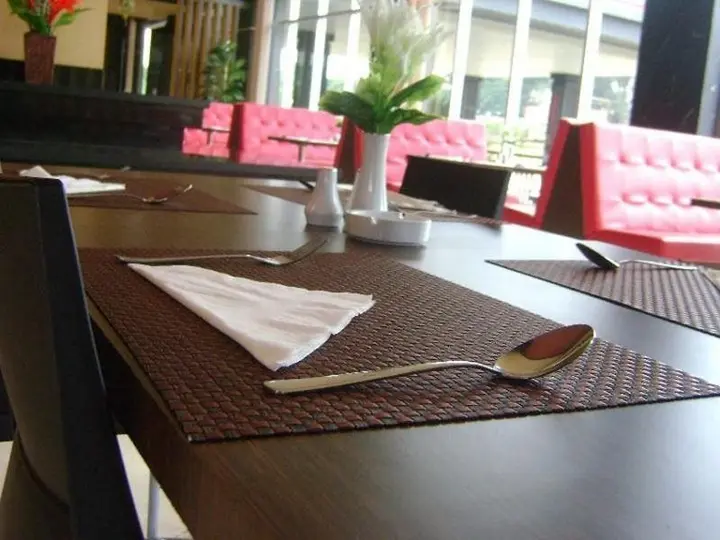 Сукарайя: M-one Hotel Bogor