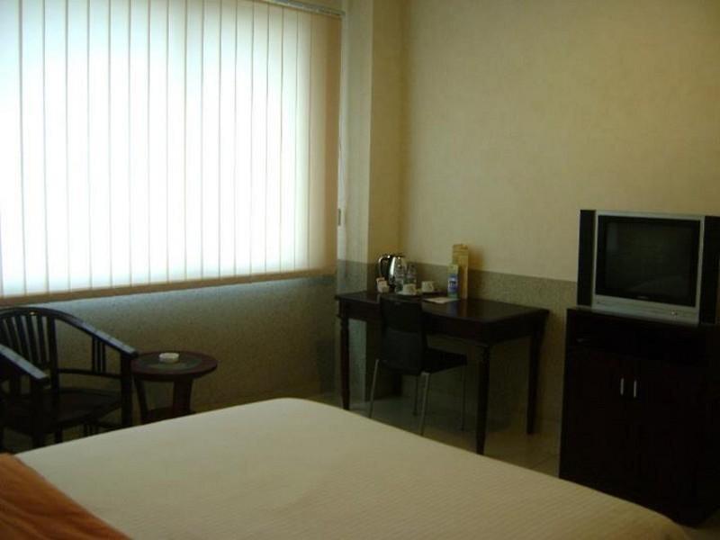 Сукарайя: M-one Hotel Bogor