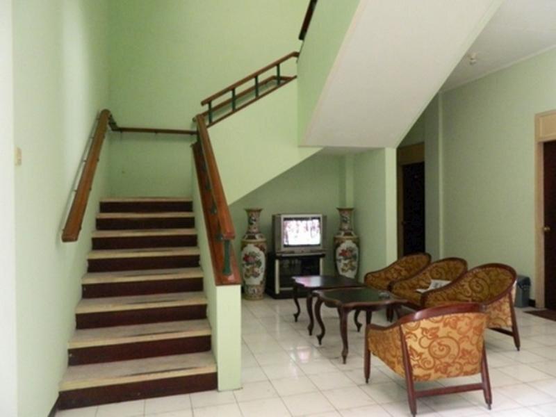 Суракарта: Hotel Tirtonadi Permai