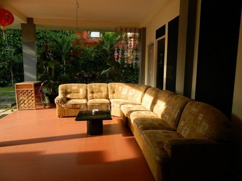 Суракарта: Hotel Atina