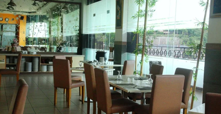 Семаранг: Kesambi Hijau Hotel