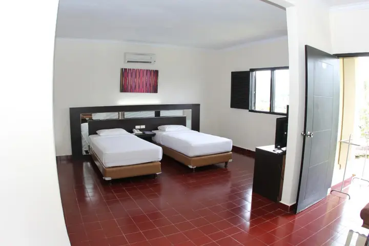 Озеро Тоба: Danau Toba International Cottage