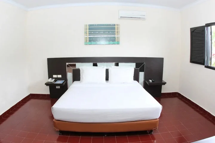Озеро Тоба: Danau Toba International Cottage