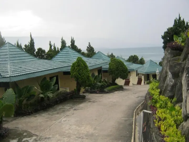 Озеро Тоба: Danau Toba International Cottage