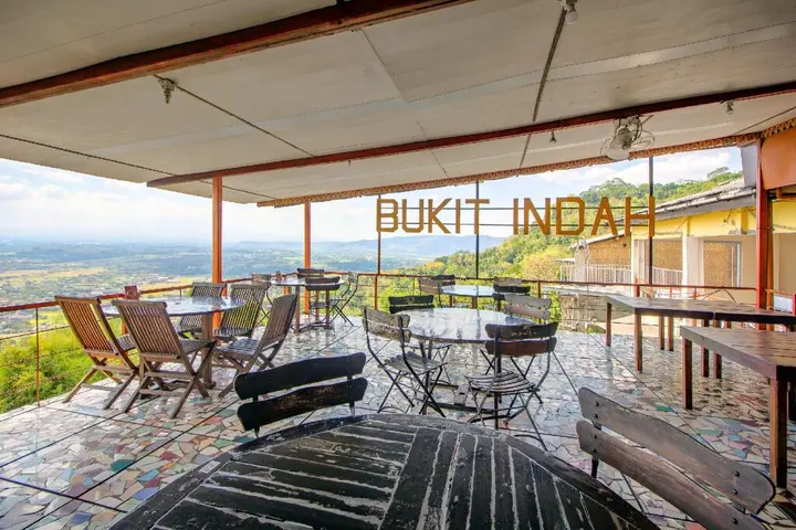 Батуретно: OYO 1159 Bukit Indah Hotel and Restaurant