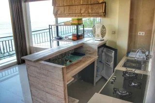 Бунутан: Waenis Sunset View Bungalow and Restaurant