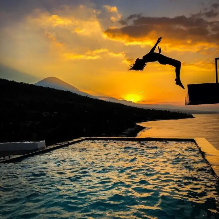 Бунутан: Waenis Sunset View Bungalow and Restaurant