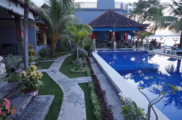 Бунутан: Amed Beach Resort