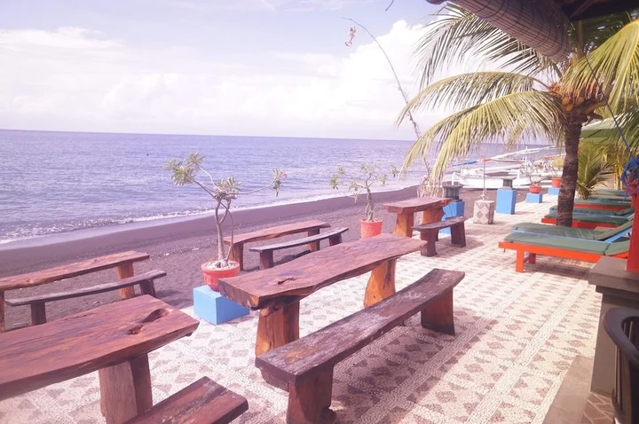 Бунутан: Amed Beach Resort