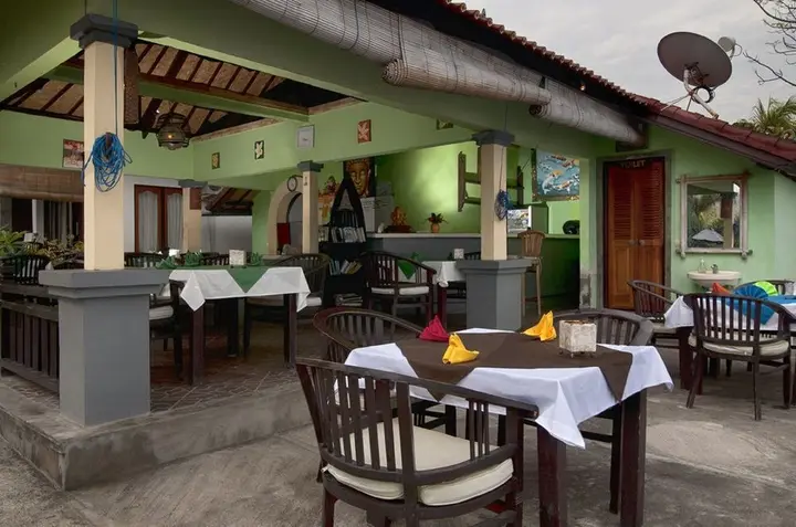Бунутан: Amed Beach Resort