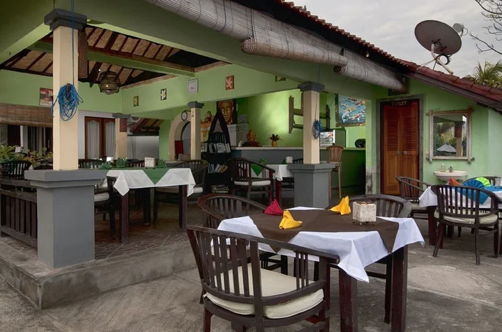 Бунутан: Amed Beach Resort