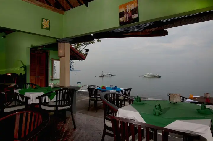 Бунутан: Amed Beach Resort