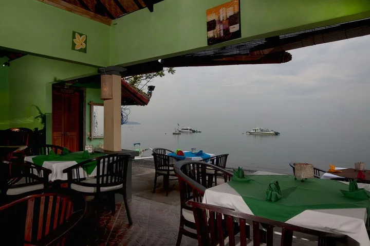 Бунутан: Amed Beach Resort