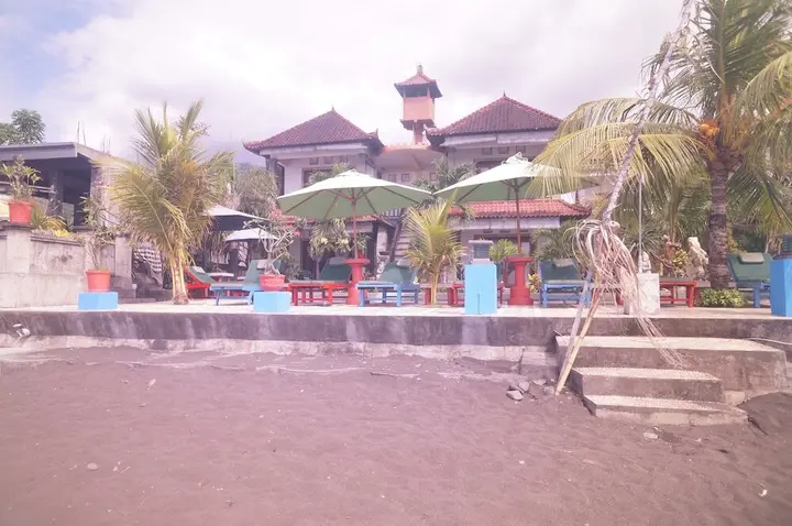 Бунутан: Amed Beach Resort