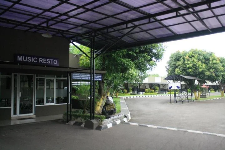 Чиребон: Hotel Satria Cirebon