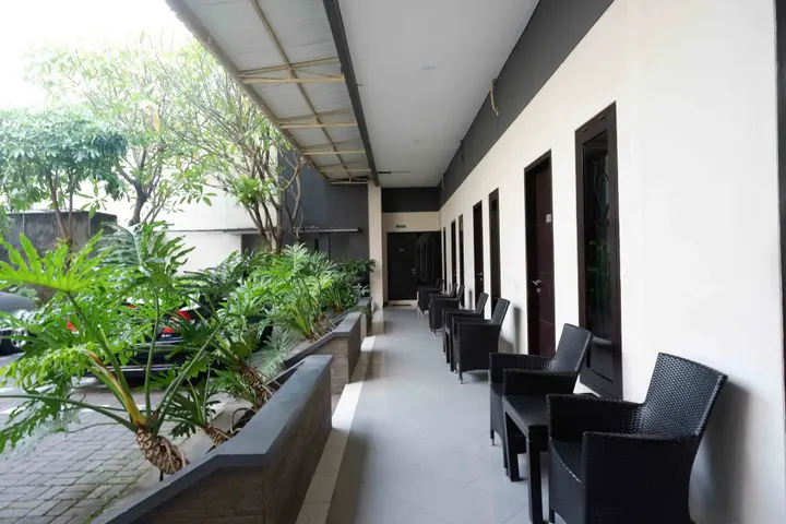 Суракарта: Urbanview Hotel Solo Tiara