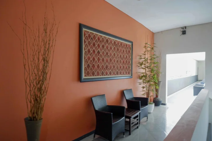 Суракарта: Urbanview Hotel Solo Tiara