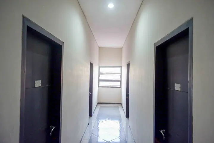 Суракарта: Urbanview Hotel Solo Tiara