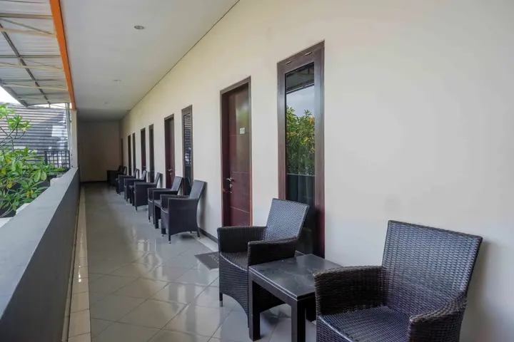 Суракарта: Urbanview Hotel Solo Tiara