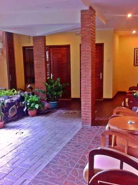 Депок: Rumput Resort & Resto