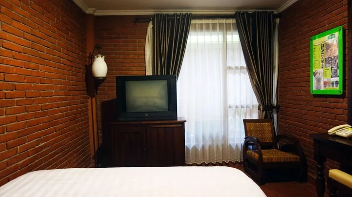 Депок: Rumput Resort & Resto