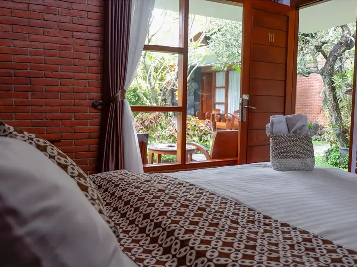 Депок: Rumput Resort & Resto