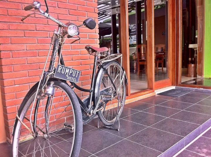 Депок: Rumput Resort & Resto
